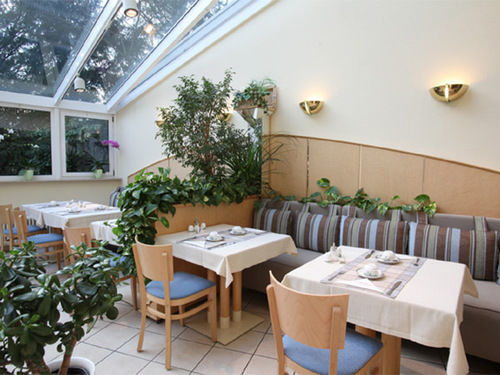 Central Hotel Eschborn 3*